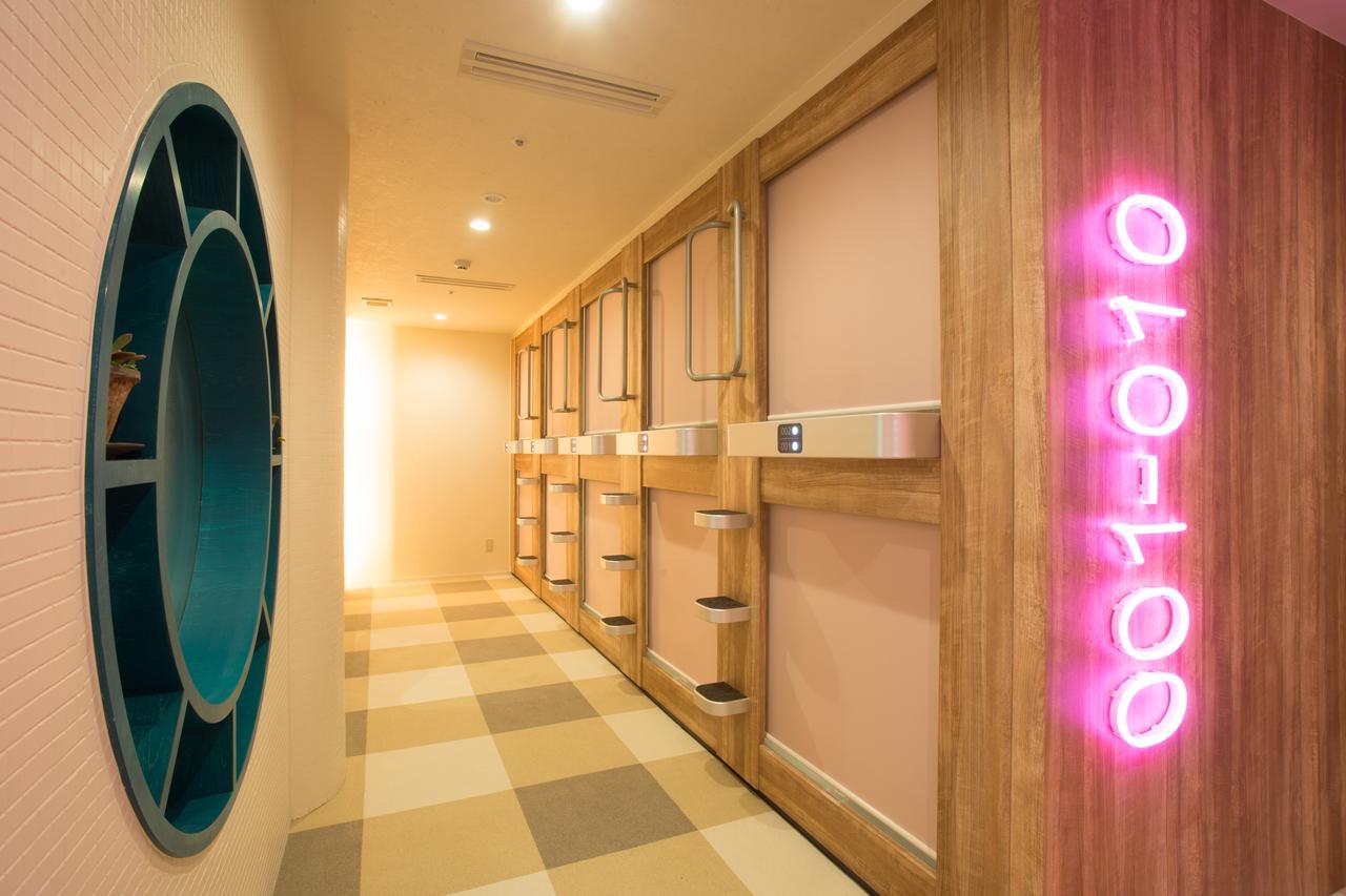 New Japan Lady'S Capsule Hotel Осака Экстерьер фото